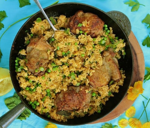 low fodmap paella in skillet