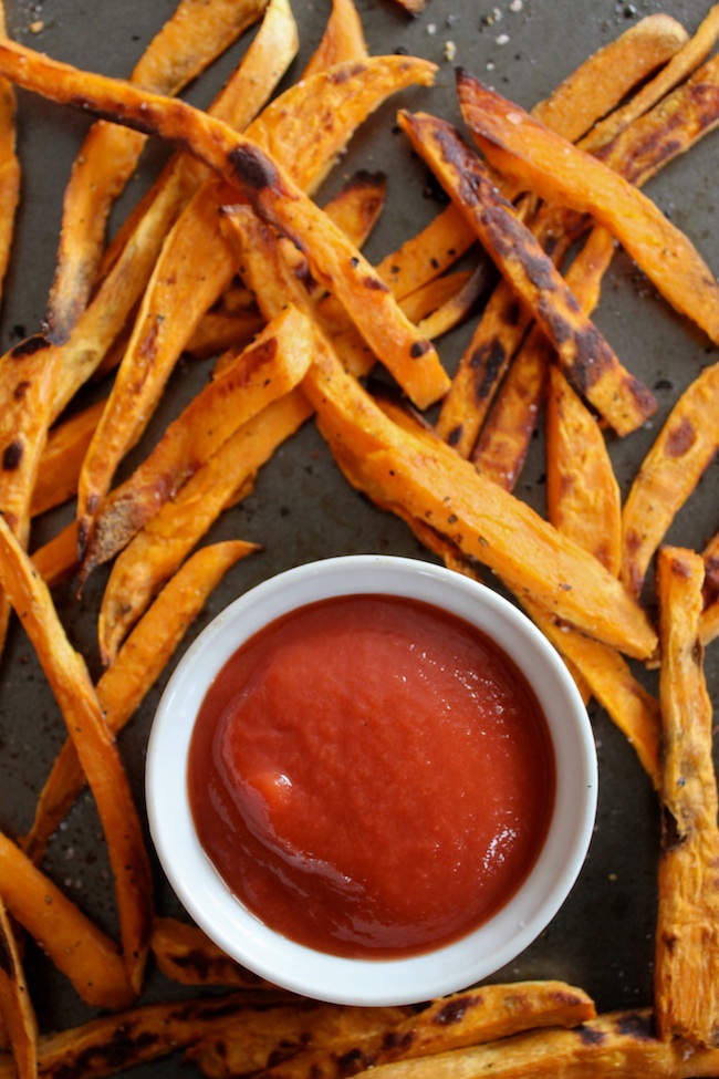 Paleo & Low Fodmap Ketchup in a dipping bowl with fries