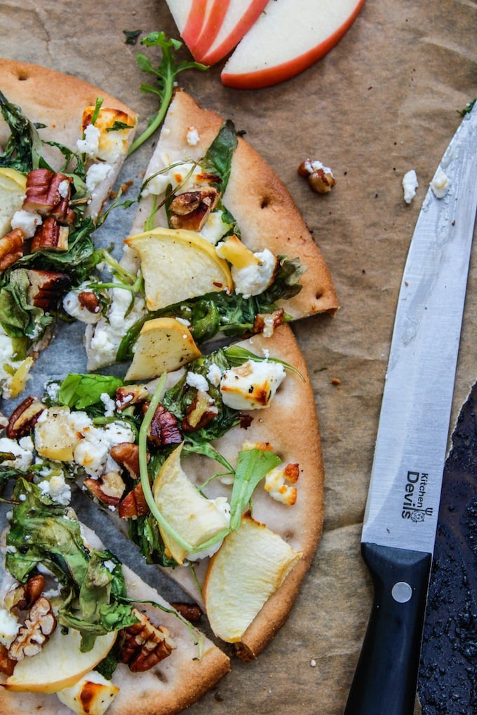 Arugula Apple and Goats Cheese Flatbread | www.asaucykitchen.com 