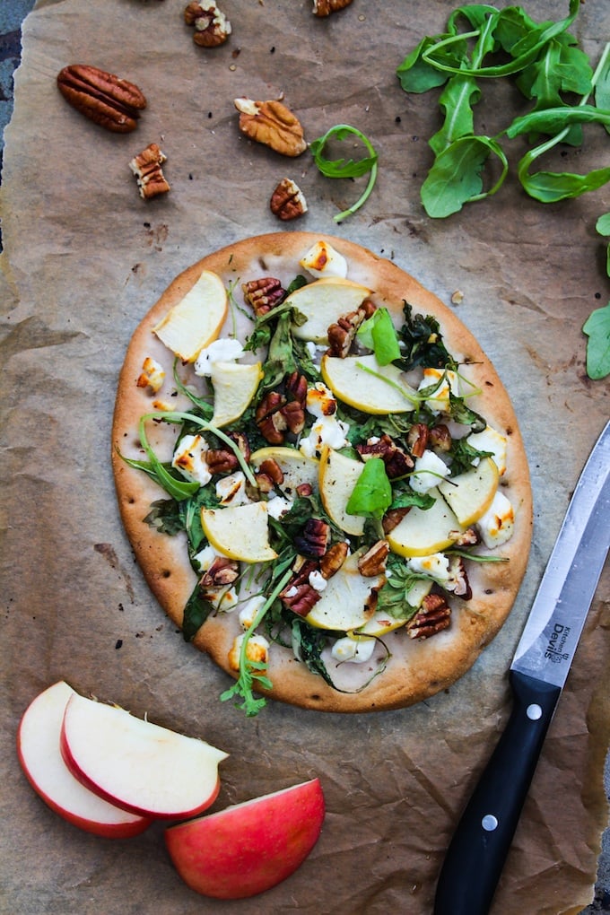 Arugula Apple and Goats Cheese Flatbread | www.asaucykitchen.com