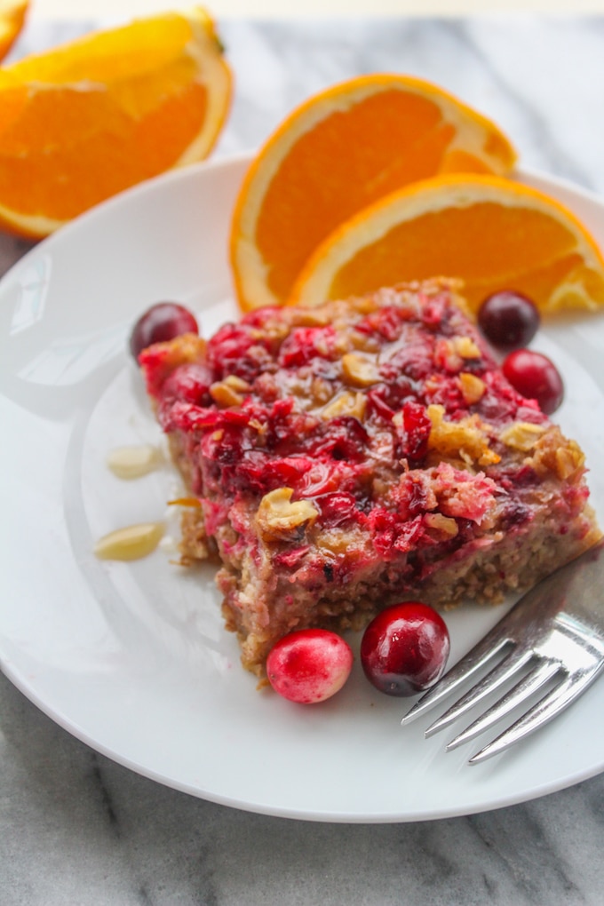 Cranberry Orange Baked Oatmeal: a crowd pleasing, make ahead breakfast that’s perfect for any cold winter morning
