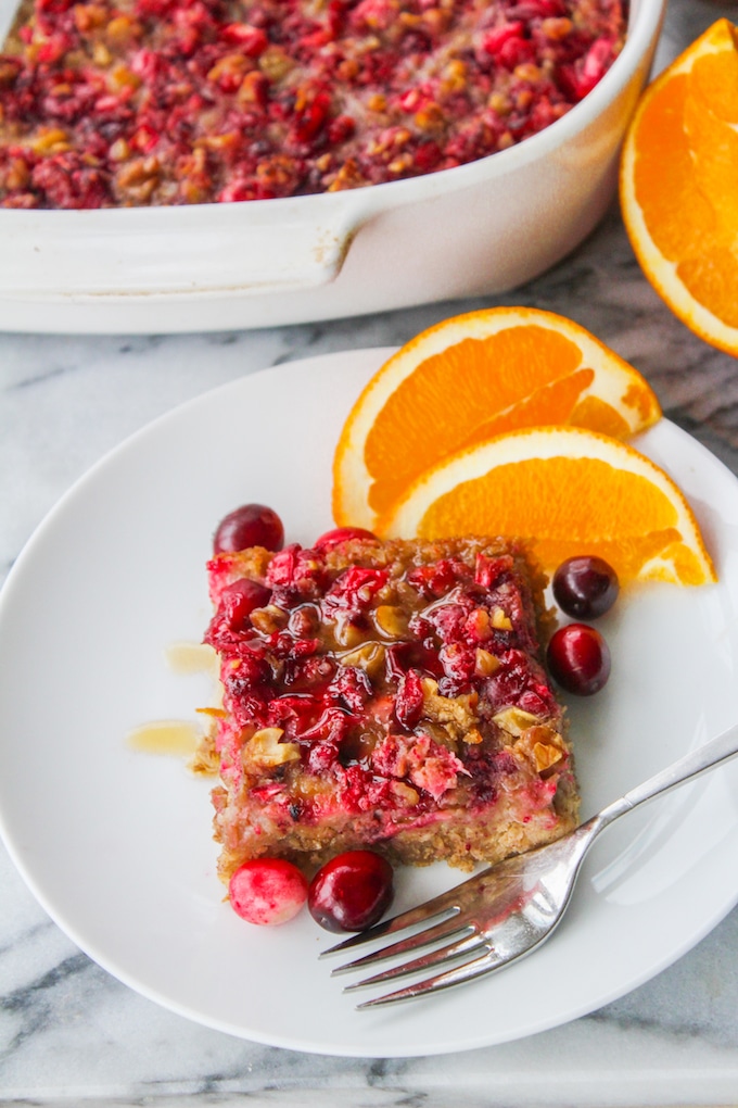 Cranberry Orange Baked Oatmeal: a crowd pleasing, make ahead breakfast that’s perfect for any cold winter morning