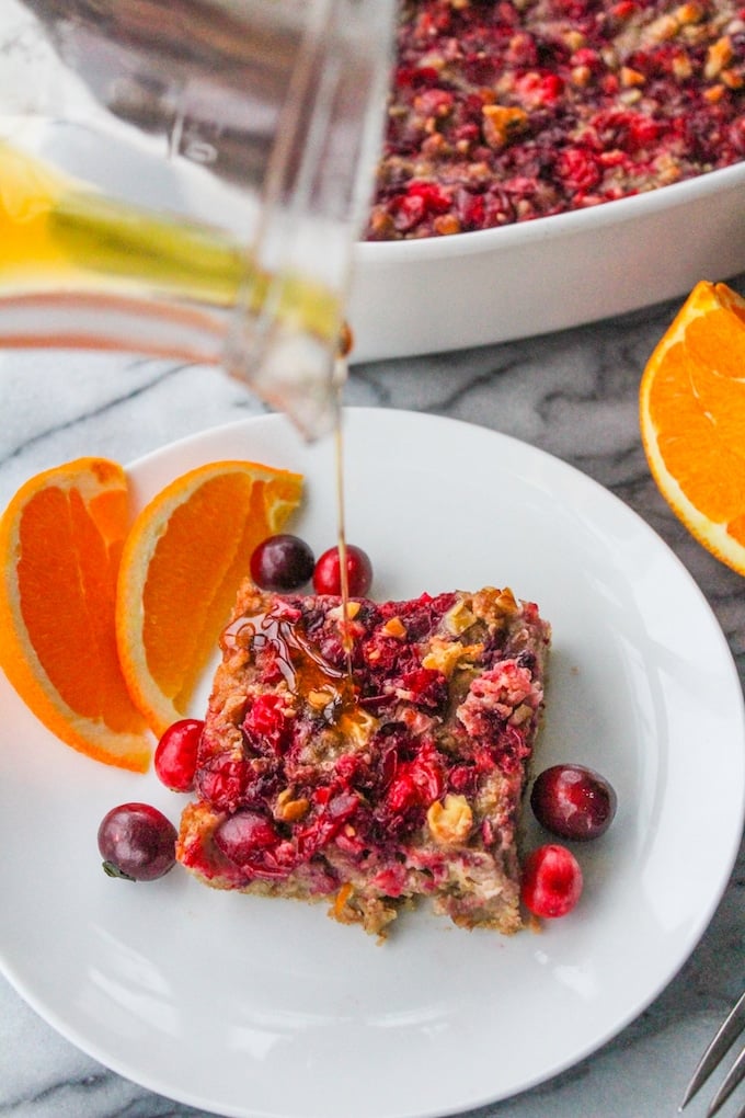 Cranberry Orange Baked Oatmeal: a crowd pleasing, make ahead breakfast that’s perfect for any cold winter morning