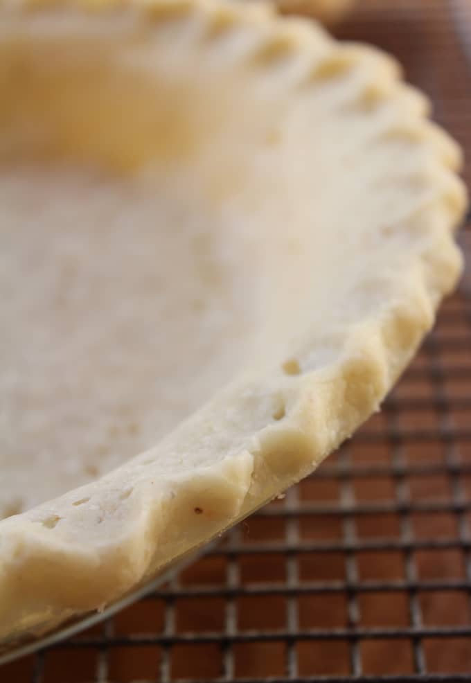 the edge of a baked pie crust