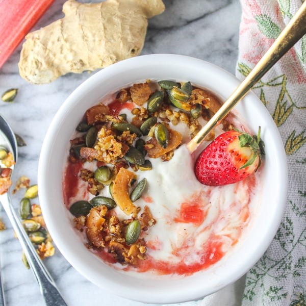 Rhubarb Ginger Yogurt topped with a maple and ginger nut topping | Gluten Free & Low FODMAP Breakfast ideas