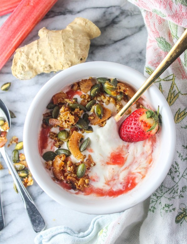 Rhubarb Ginger Yogurt topped with a maple and ginger nut topping | Gluten Free & Low FODMAP Breakfast ideas