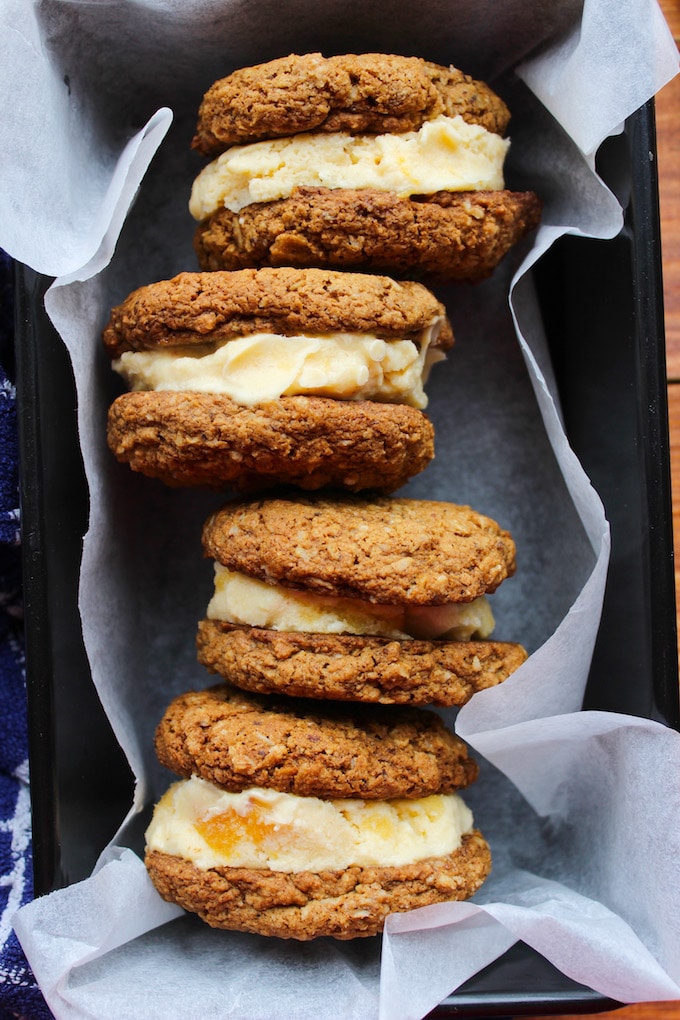 Oatmeal Cookies & Ice Cream Sandwiches - gluten free & vegan 