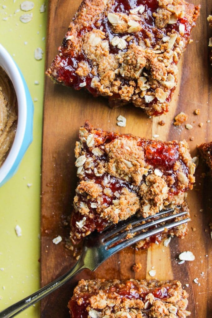 Gluten Free + Vegan Peanut Butter & Jelly Bars | Only 8 ingredients and 35 minutes to make these snack bars