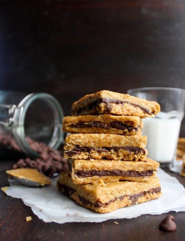 Peanut Butter Chocolate Oat Bars