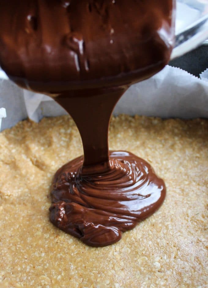 Peanut Butter Chocolate Oat Bars | 4 ingredient + no bake | Gluten Free + Vegan Option