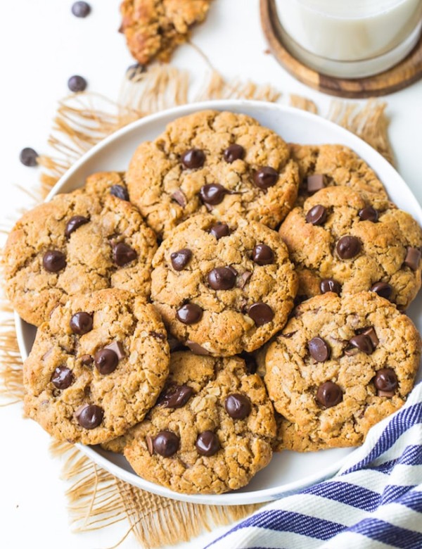 Flourless Peanut Butter Oatmeal Cookies on a plate