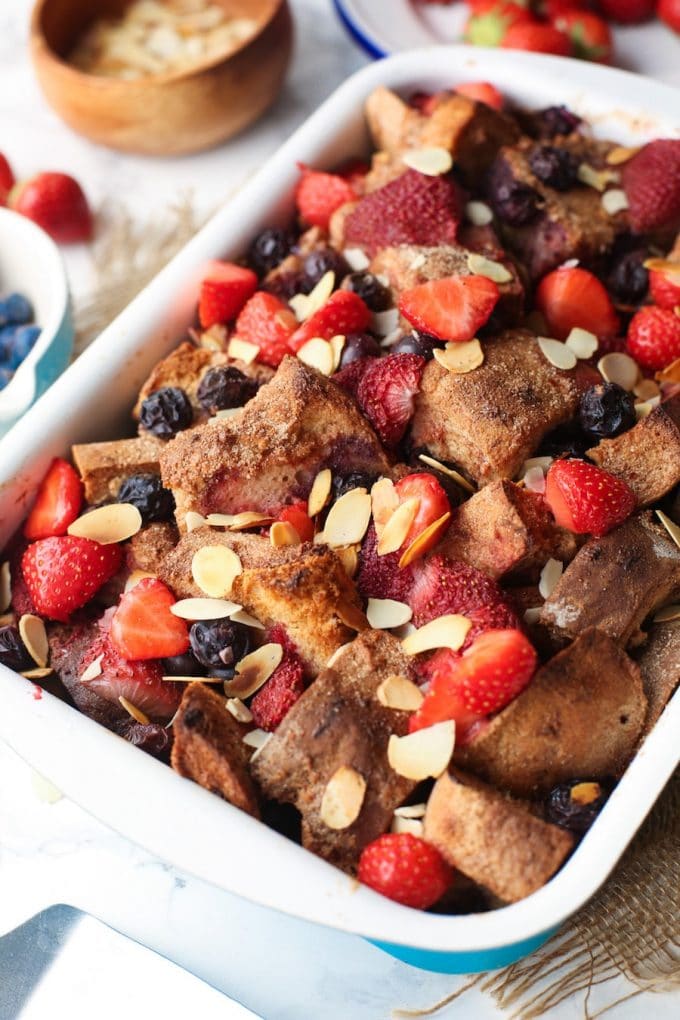 Berry and banana filled Aquafaba French Toast Casserole - an egg & dairy free twist that everyone will love! Prep this over night for an impressive but easy breakfast/brunch! Gluten Free + Vegan 