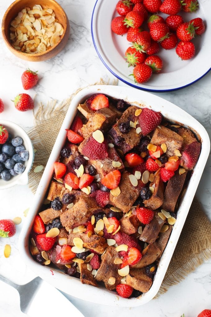 Berry and banana filled Aquafaba French Toast Casserole - an egg & dairy free twist that everyone will love! Prep this over night for an impressive but easy breakfast/brunch! Gluten Free + Vegan 