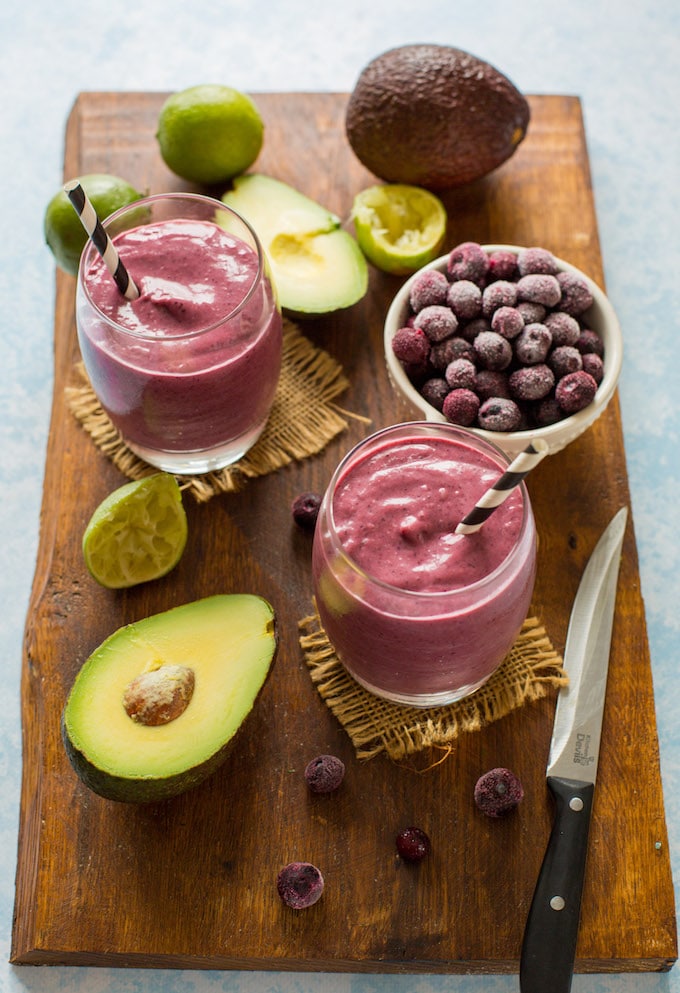 5 ingredient Blueberry Lime Smoothie - thick creamy & filling! | Paleo + Vegan