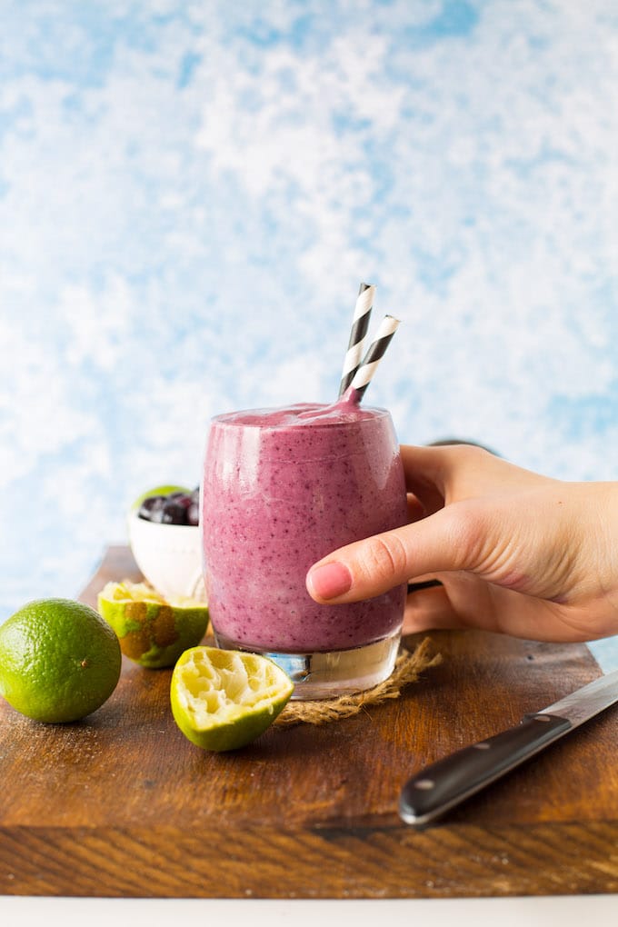 5 ingredient Blueberry Lime Smoothie - thick creamy & filling! | Paleo + Vegan