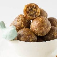 2 Ingredient Nut & Date Balls