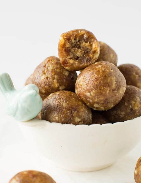 bowl of nut and date balls