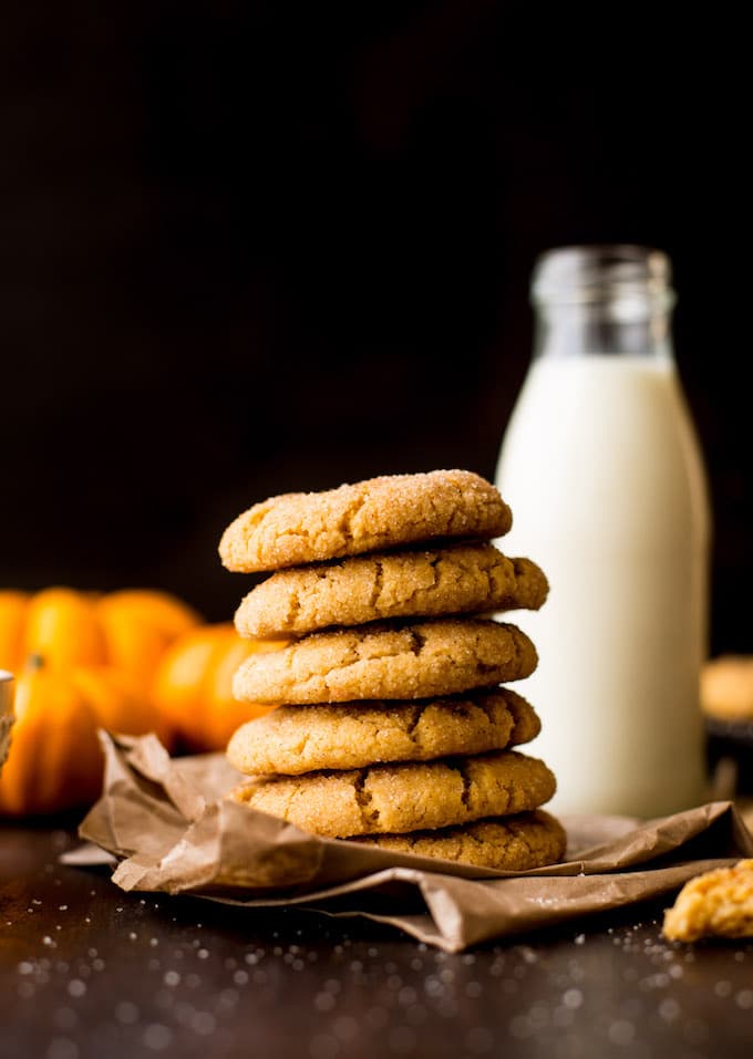 Chai Spiced Pumpkin Snickerdoodles - soft and chewy pumpkin cookies with all the cozy flavours of fall! Gluten Free + Vegan Options