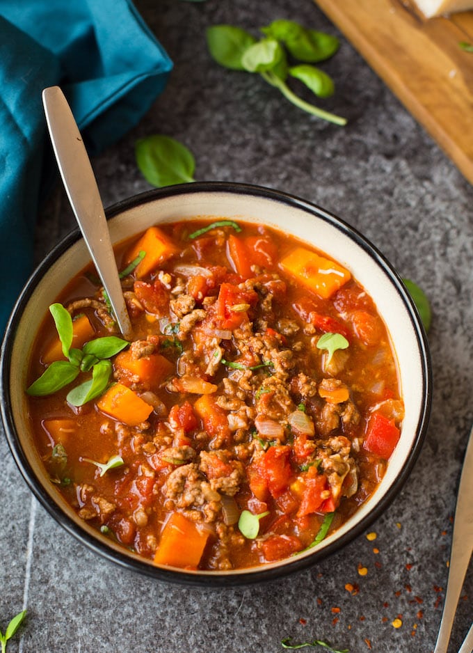 Italian Style Instant Pot Beef Chili - a bean free, paleo friendly chili with robust Italian flavours - ready in 30 minutes! Gluten Free + Dairy Free