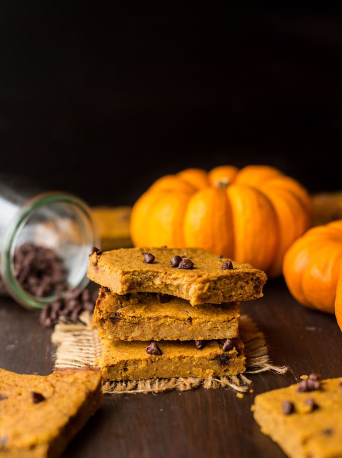 Soft & chewy Chickpea Pumpkin Blondies - Only one bowl + eight ingredients needed to make these easy, fall snacks! | Gluten Free + Vegan