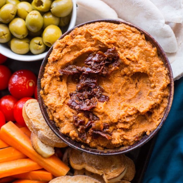 Sun Dried Tomato White Bean Dip