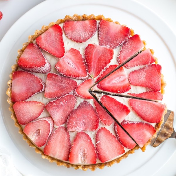 Raw Strawberry Cheesecake Tart