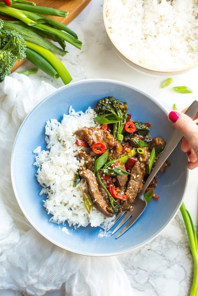 Paleo Beef Stir Fry in a bowl with rice #glutenfree + #paleo