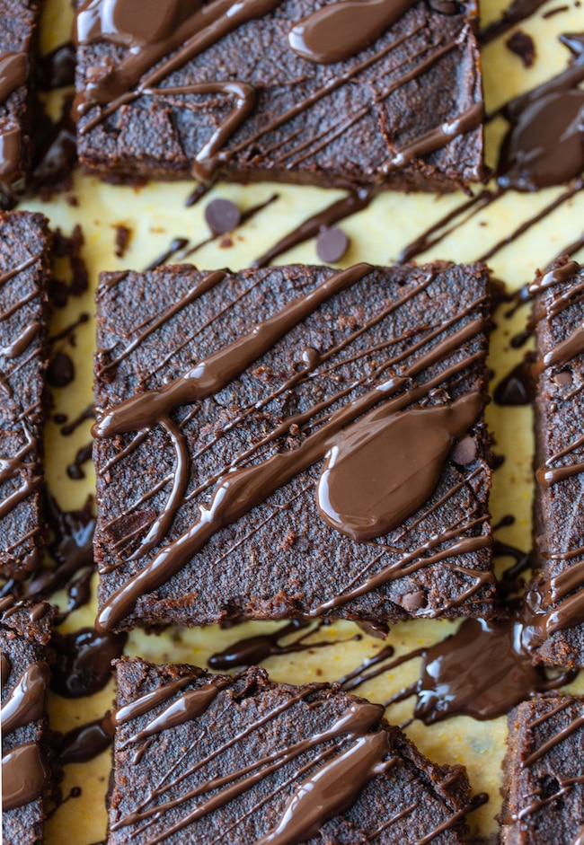 flourless pumpkin brownies drizzle with chocolate