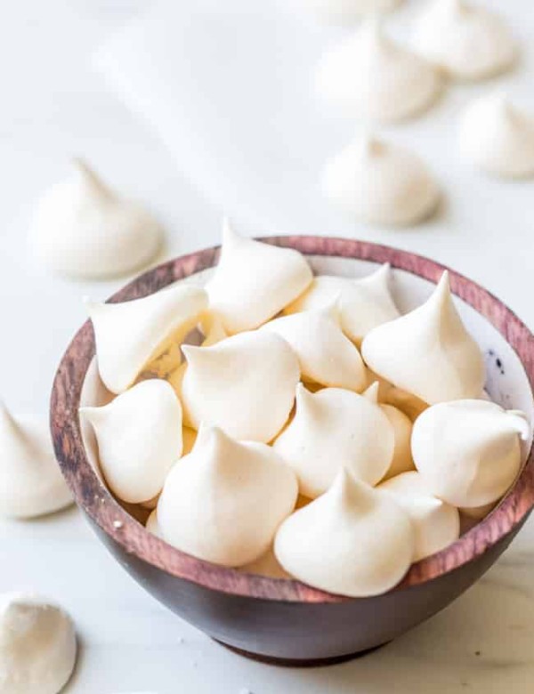 Aquafaba Vegan Meringue in a bowl