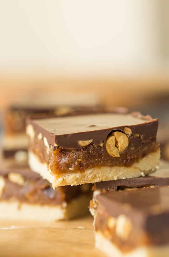 NO BAKE Vegan Snickers Bars sliced