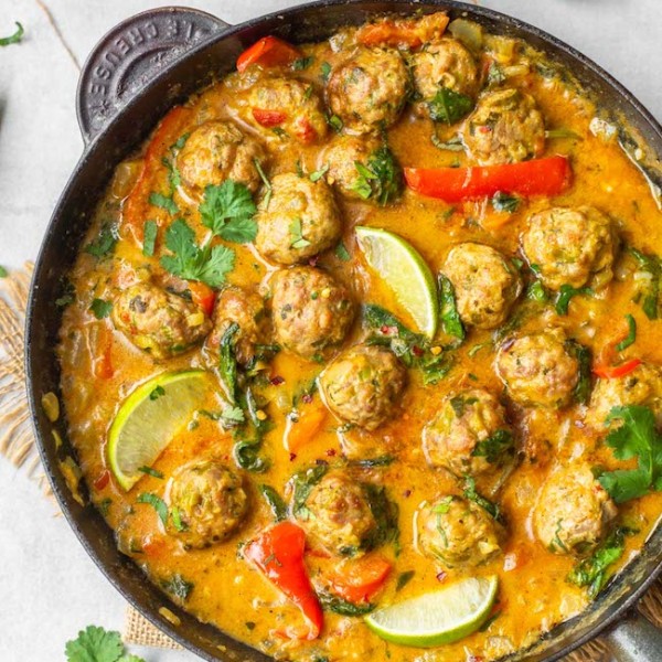 Chicken-Meatball-Coconut-Curry in a skillet