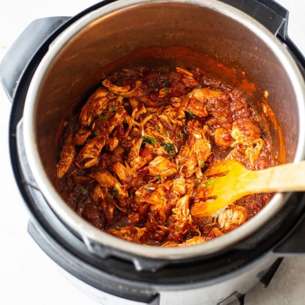 chicken tinga in the instant pot