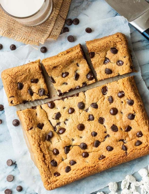Almond Flour Cookie Bars with chocolate chips