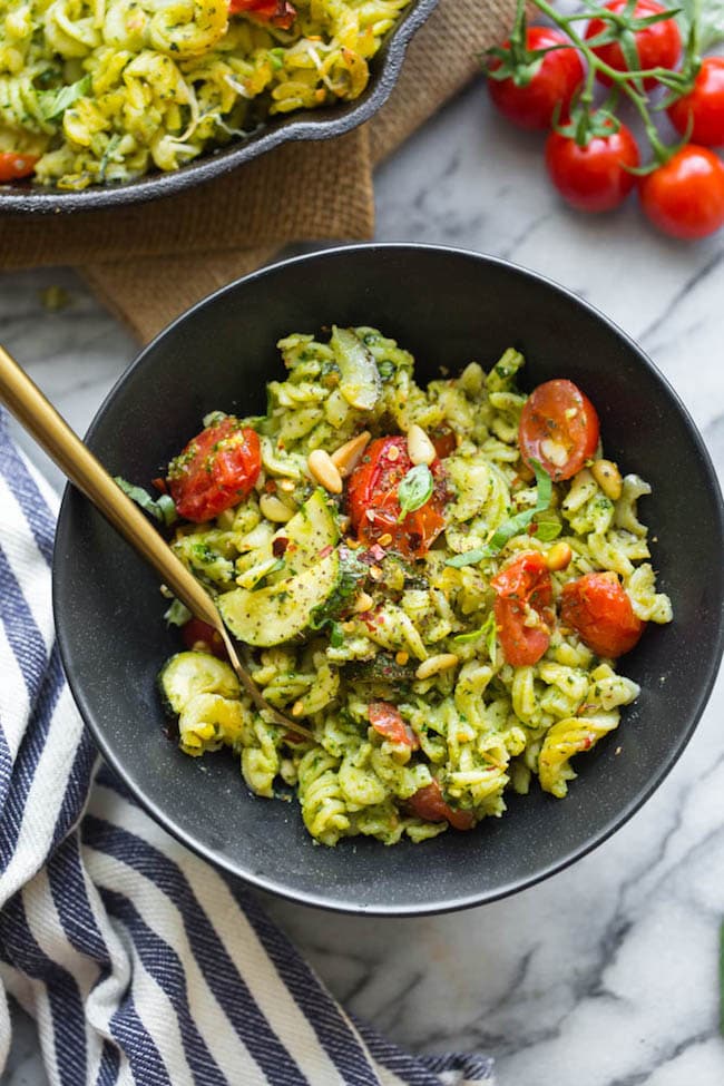 a-bowl-of-Baked-Vegan-Pesto-Pasta-with-a-fork