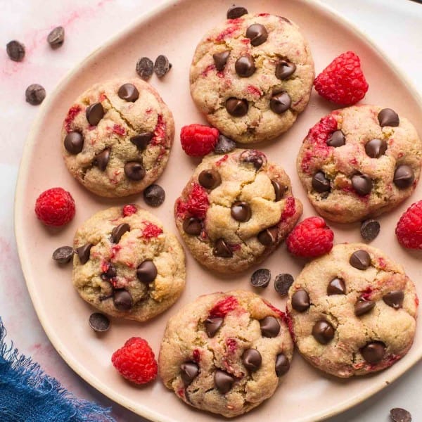 Almond-Flour-Raspberry-Chocolate-Chip-Cookies on a pink plate