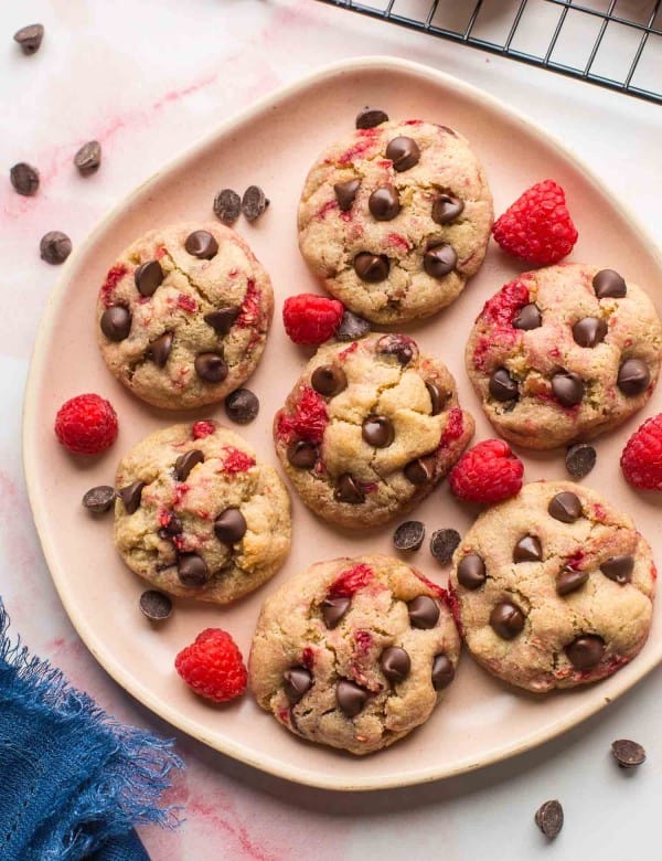 Almond-Flour-Raspberry-Chocolate-Chip-Cookies on a pink plate