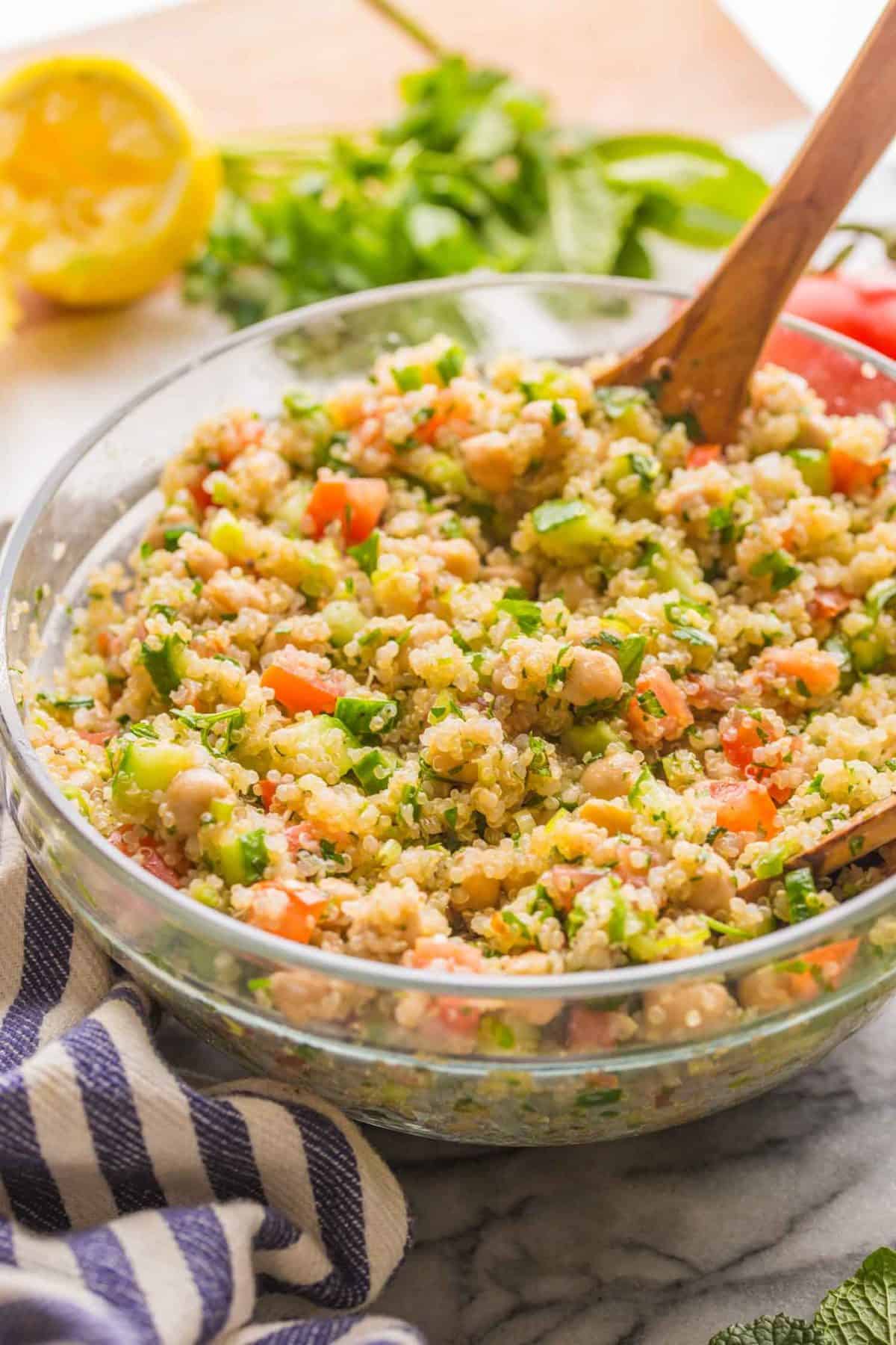 Tabbouleh Chickpea Quinoa Salad - A Saucy Kitchen