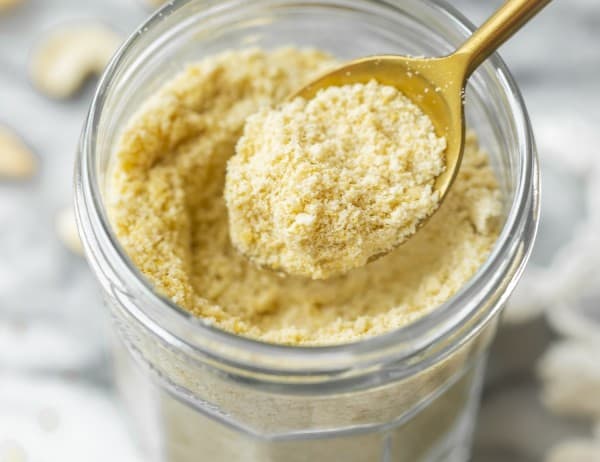 4 Ingredients Vegan Parmesan_ thumbnail