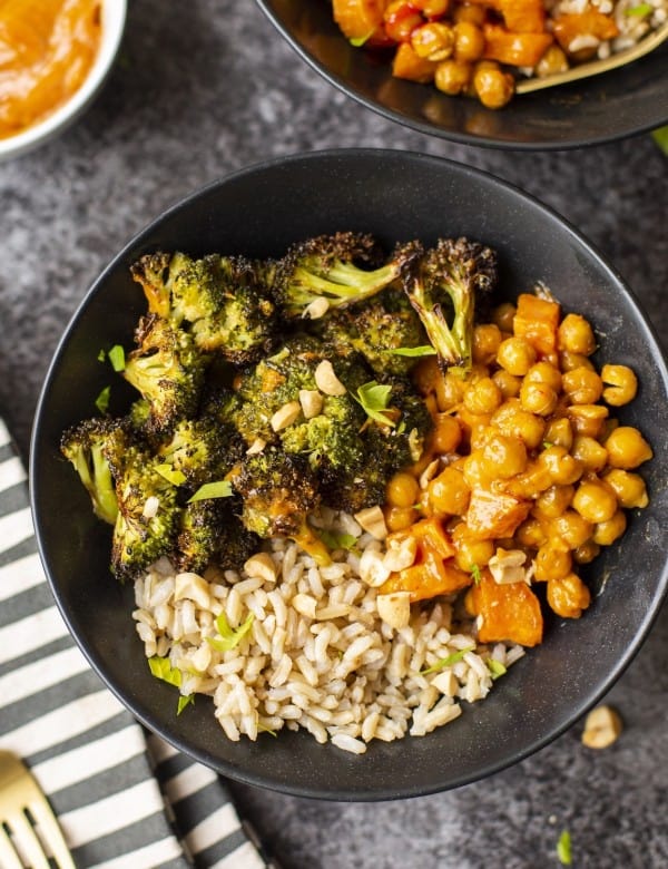 Crunchy Roasted Chickpeas and Veggies with Peanut Sauce