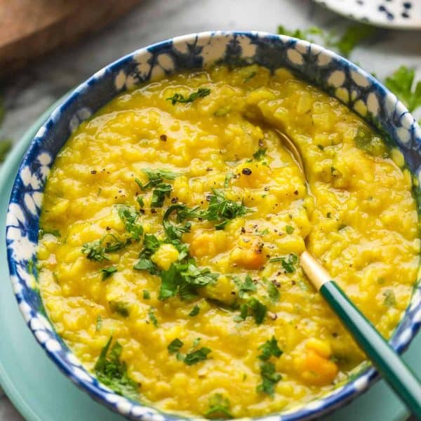 lebanese lentil soup topped with fresh parsley