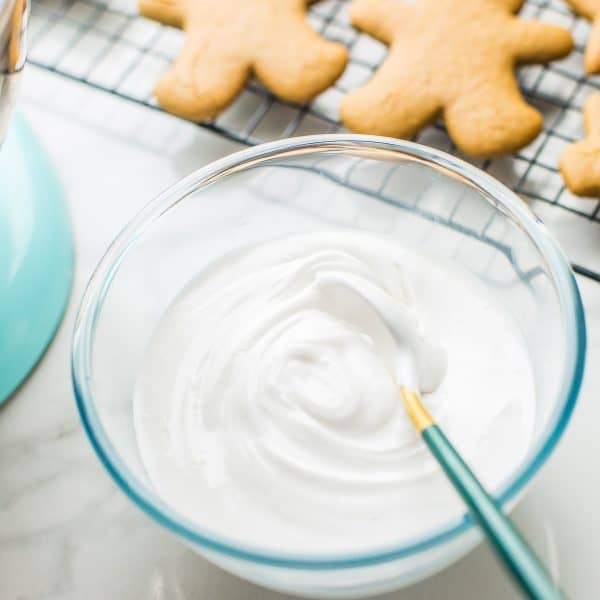 vegan royal icing in a bowl