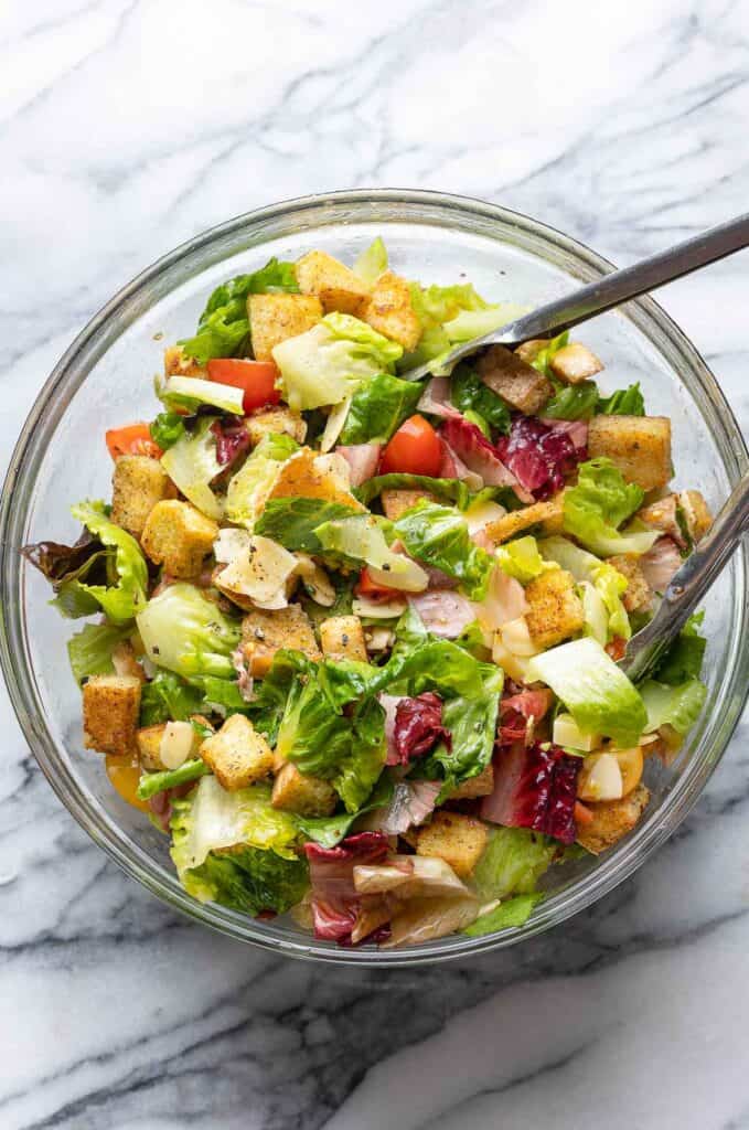 blt slad in a bowl