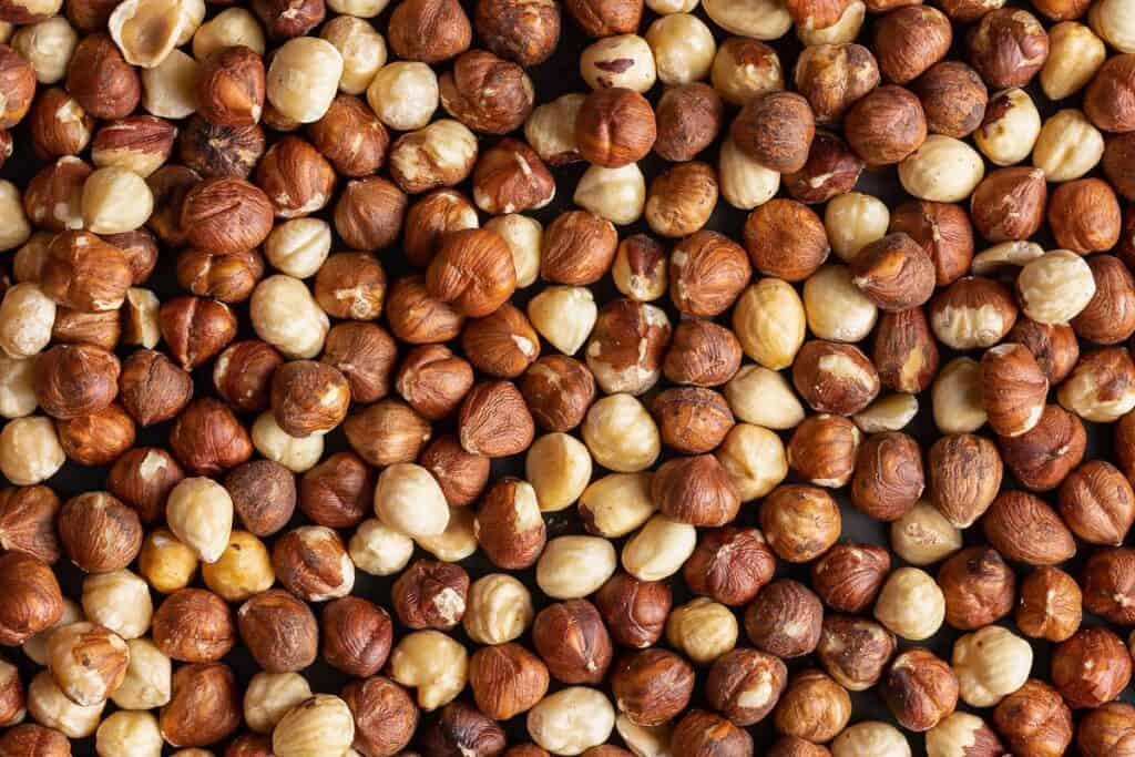 unroasted hazelnuts 