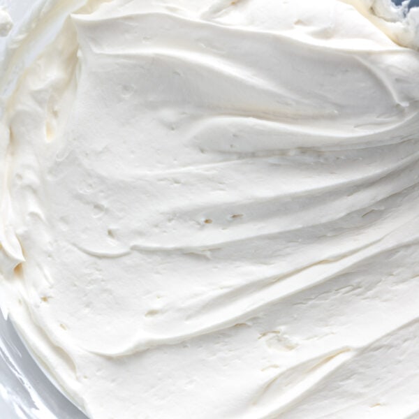 whipped mascarpone frosting